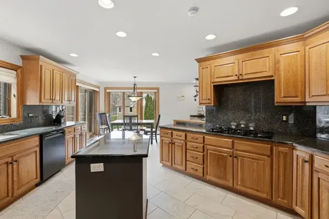 33 West Eureka Drive Lemont IL 60439