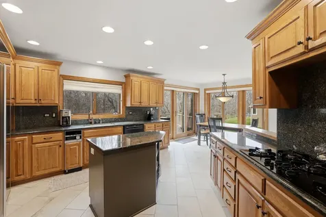 33 West Eureka Avenue Lemont IL 60439