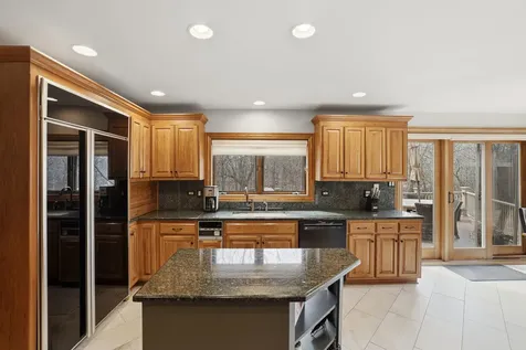 33 West Eureka Avenue Lemont IL 60439