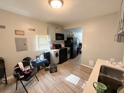 12025 South Bishop Street Chicago IL 60643