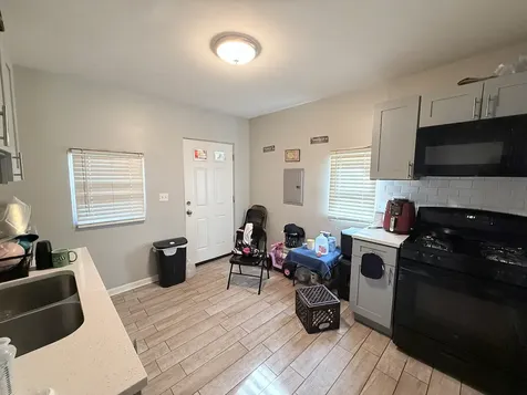12025 South Bishop Street Chicago IL 60643