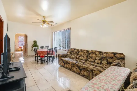 3339 South Bell Avenue Chicago IL 60608