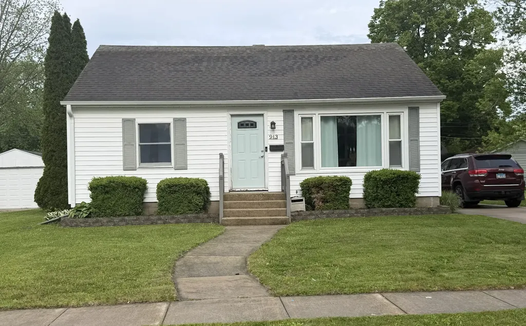 943 North 12th Street Rochelle IL 61068