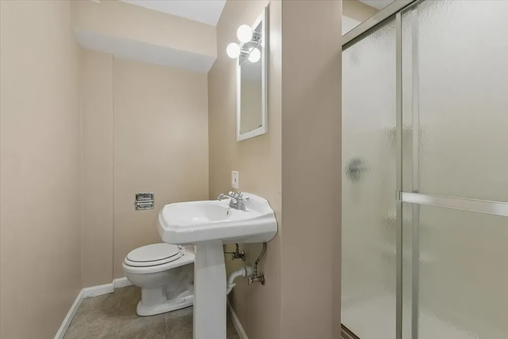 3822 North Alta Vista Terrace Chicago IL 60613
