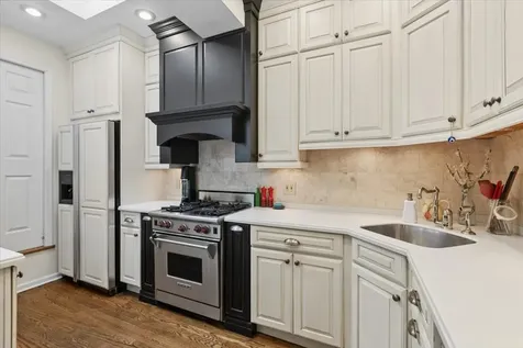 3822 North Alta Vista Terrace Chicago IL 60613