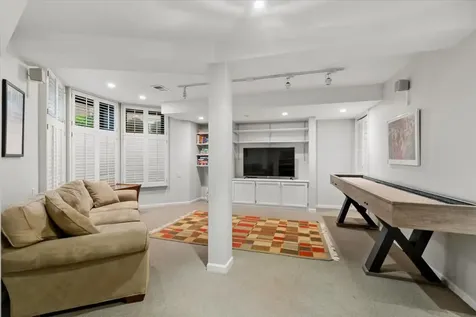 3822 North Alta Vista Terrace Chicago IL 60613