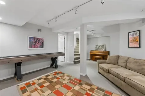 3822 North Alta Vista Terrace Chicago IL 60613