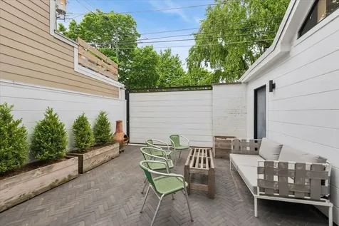3822 North Alta Vista Terrace Chicago IL 60613