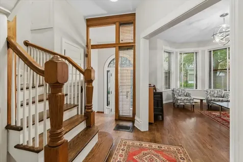 3822 North Alta Vista Terrace Chicago IL 60613