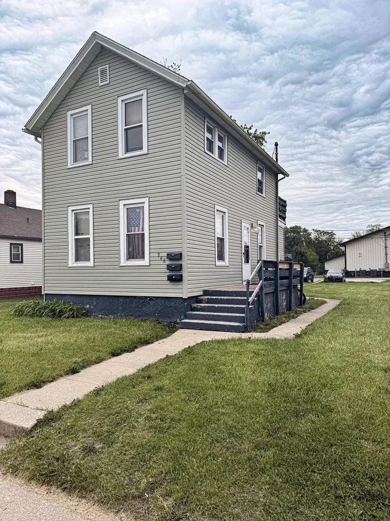 946 South Schuyler Avenue Kankakee IL 60901