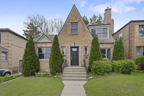 9535 South Fairfield Avenue Evergreen Park IL 60805
