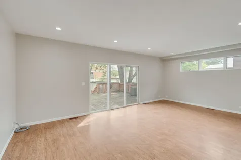 9535 South Fairfield Avenue Evergreen Park IL 60805