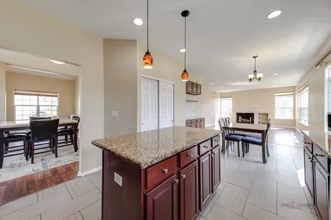 4 Waterton Drive Streamwood IL 60107
