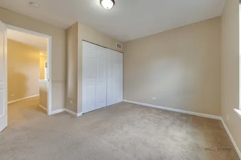 4 Waterton Drive Streamwood IL 60107