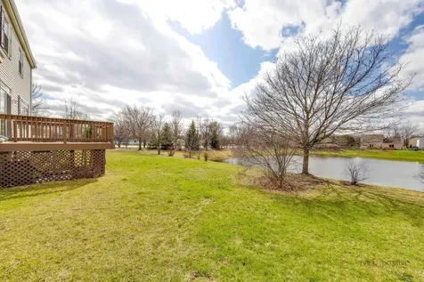 4 Waterton Drive Streamwood IL 60107