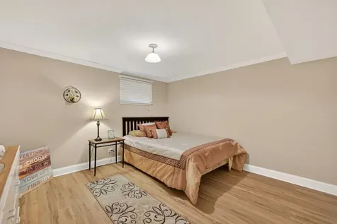 201 Tulip Circle Island Lake IL 60042