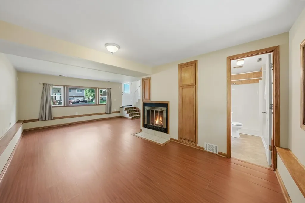 134 Michael Lane New Lenox IL 60451