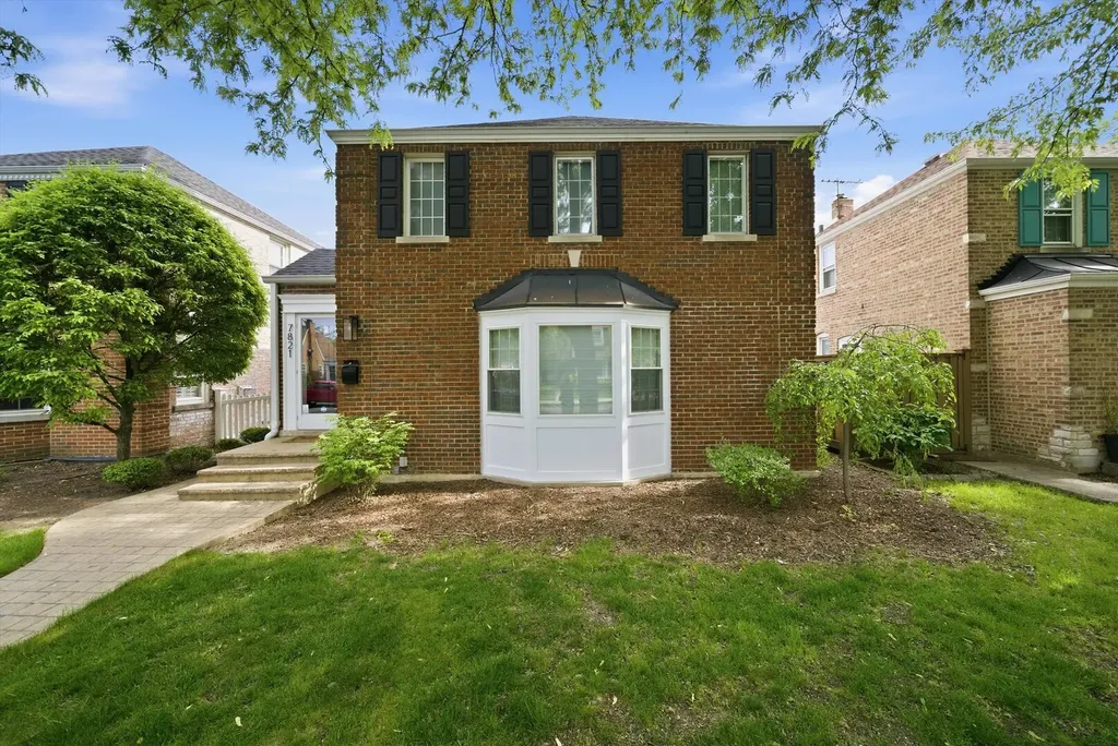 7821 West Thorndale Avenue Chicago IL 60631