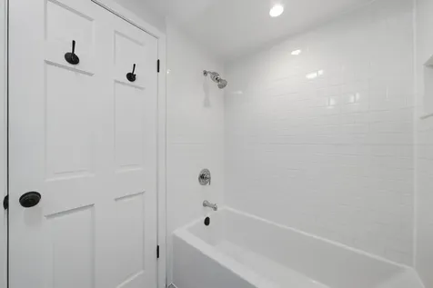 7821 West Thorndale Avenue Chicago IL 60631