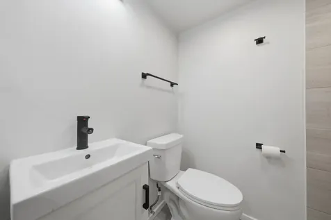 7821 West Thorndale Avenue Chicago IL 60631