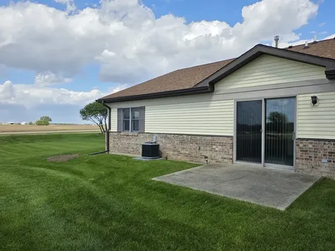 2503 Megan Court Sterling IL 61081