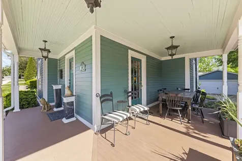 307 Illinois Avenue St. Charles IL 60174