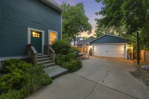 307 Illinois Avenue St. Charles IL 60174