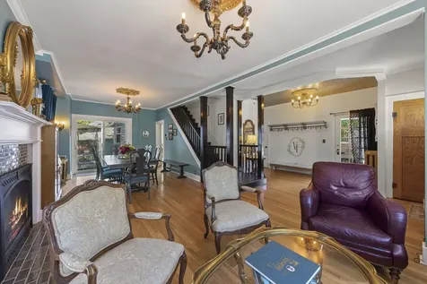 307 Illinois Avenue St. Charles IL 60174