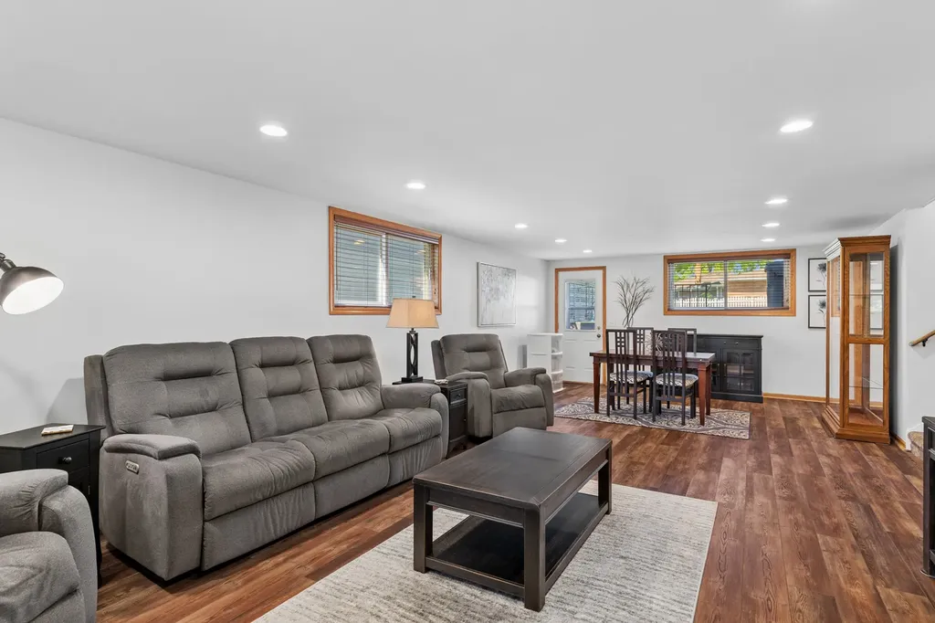 780 South Mitchell Avenue Elmhurst IL 60126