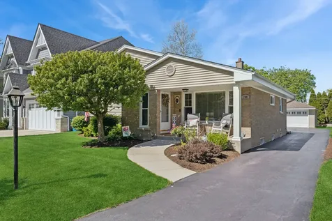 780 South Mitchell Avenue Elmhurst IL 60126