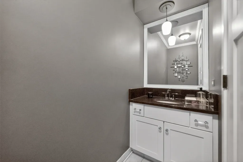 8517 Arizona Trail Willow Springs IL 60480