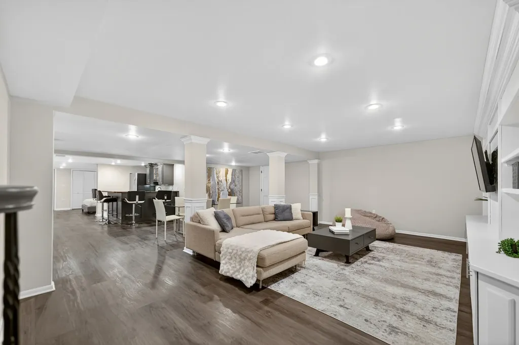 8517 Arizona Trail Willow Springs IL 60480