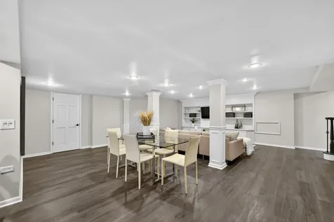 8517 Arizona Trail Willow Springs IL 60480