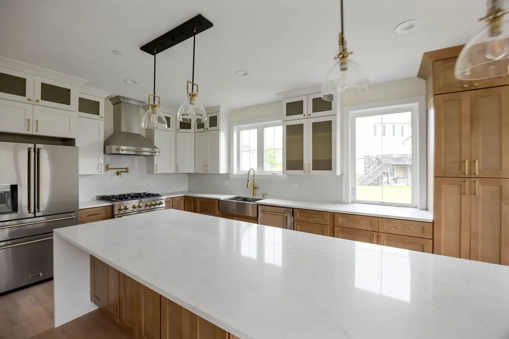 618 West Meadow Avenue Lombard IL 60148
