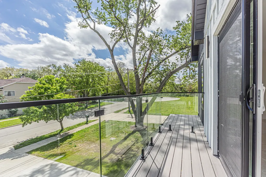 618 West Meadow Avenue Lombard IL 60148