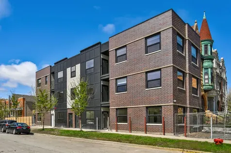 3992 South Lake Park Avenue Chicago IL 60653
