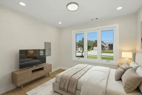 9338 Sayre Avenue Oak Lawn IL 60453