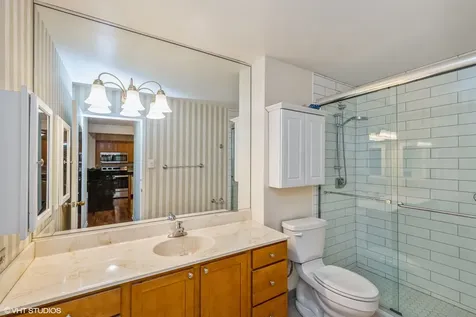211 East Ohio Street Chicago IL 60611