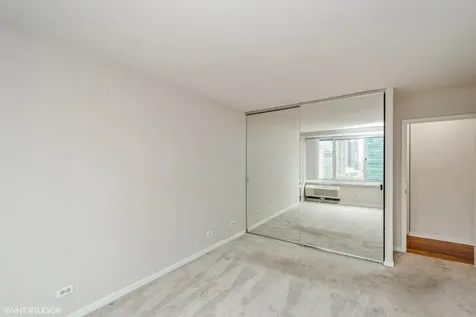 211 East Ohio Street Chicago IL 60611