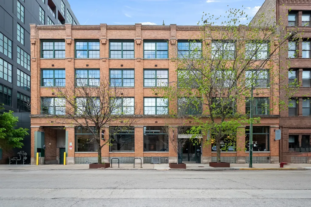110 North Peoria Street Chicago IL 60607