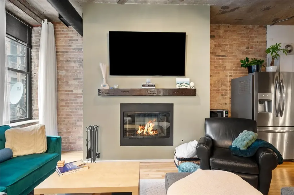 110 North Peoria Street Chicago IL 60607