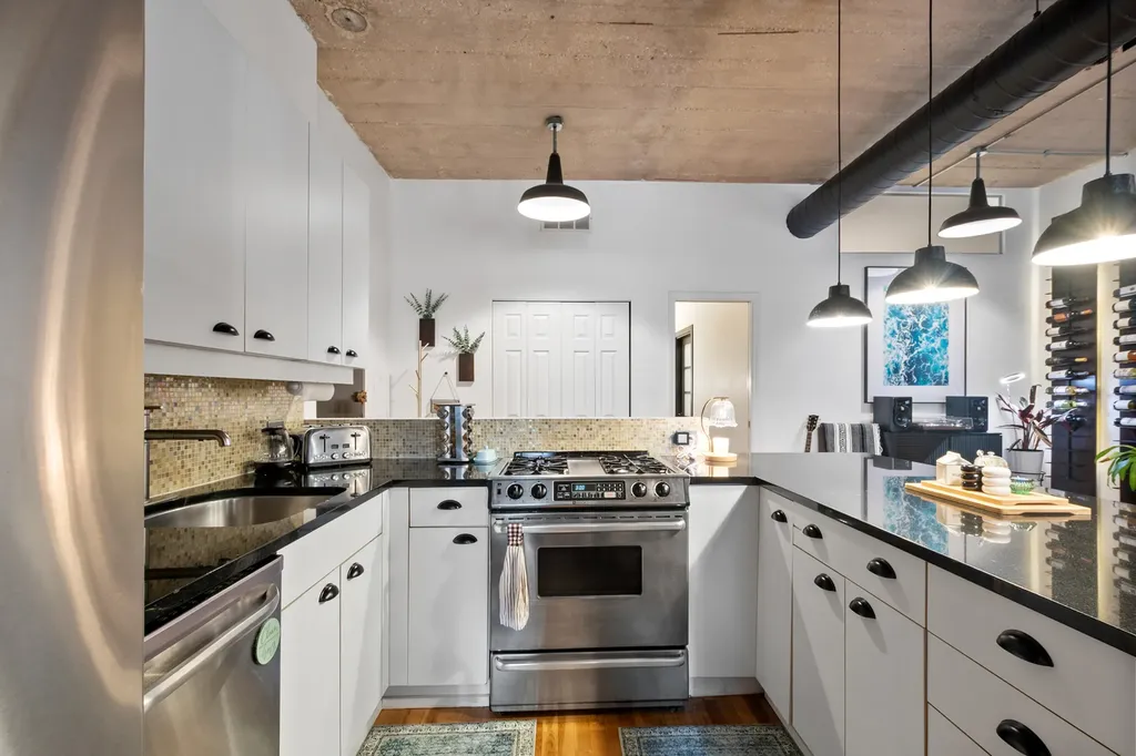 110 North Peoria Street Chicago IL 60607