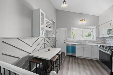 621 Cutter Lane Elk Grove Village IL 60007