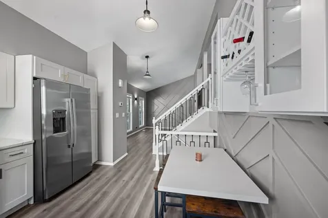 621 Cutter Lane Elk Grove Village IL 60007