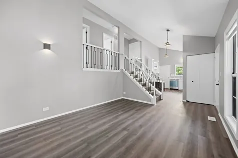 621 Cutter Lane Elk Grove Village IL 60007