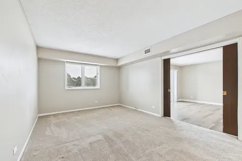 13000 West Heiden Circle Lake Bluff IL 60044