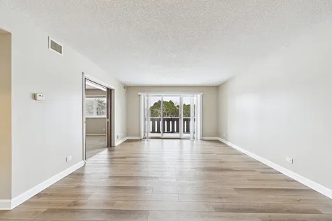 13000 West Heiden Circle Lake Bluff IL 60044