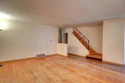 9143 South Cottage Grove Avenue Chicago IL 60619