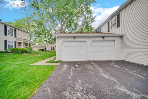 1193 East Barberry Lane Palatine IL 60074