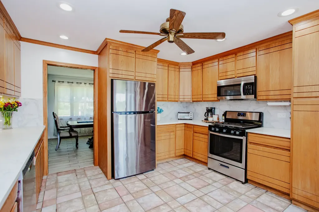 2705 School Drive Rolling Meadows IL 60008